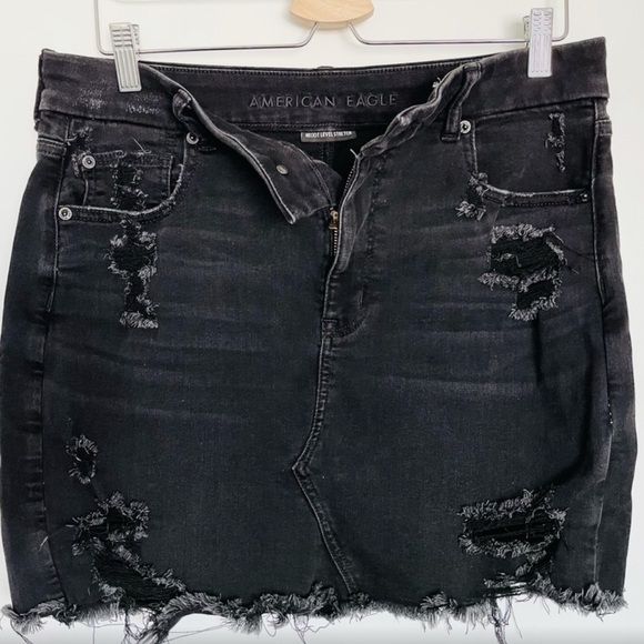 AMERICAN EAGLE High Waisted Black Distressed Denim Mini Skirt - Picture 9 of 13